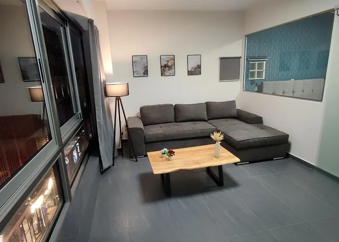 Ermou Downtown Suites By s Urban Retreat